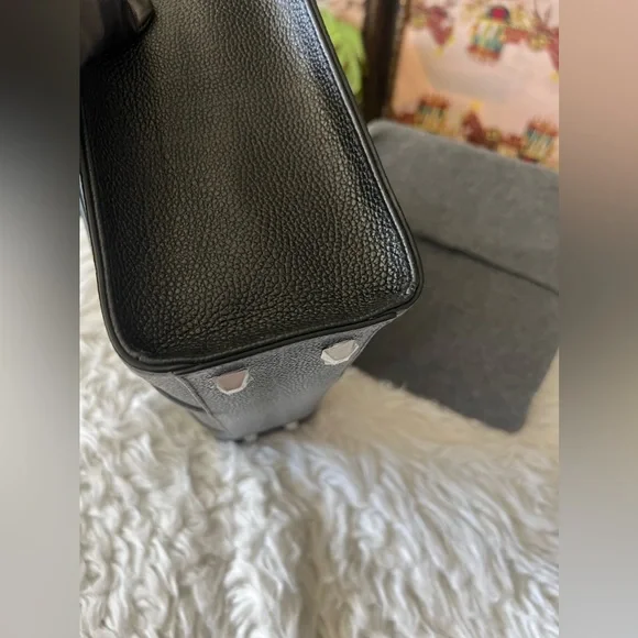 NWOT MCM DOCUMENT SAC 2 WAY - Picture 7 of 16